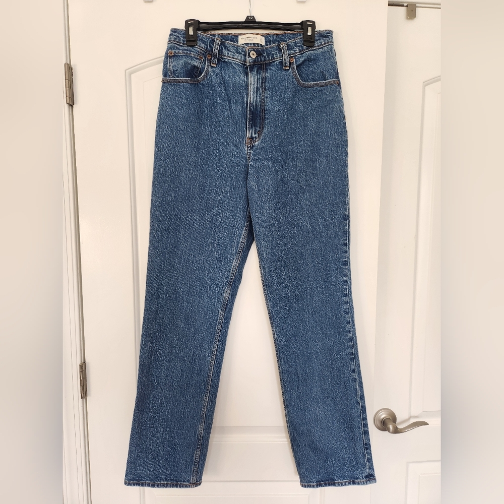 Abercrombie & Fitch Ultra High Rise 90s Straight Jean